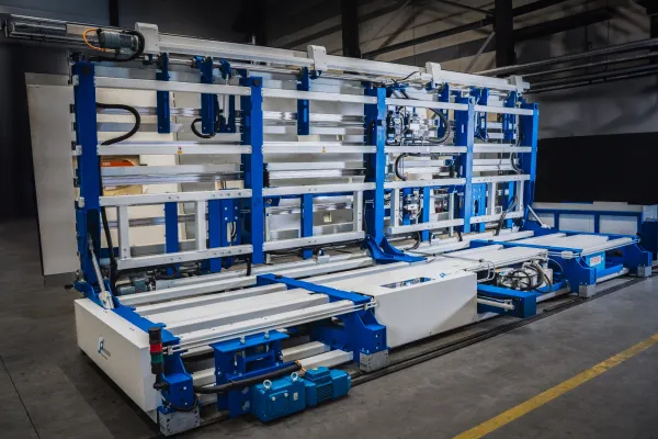 Innovative Dachbiegeanlage für die HYMER GmbH!