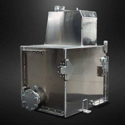 &Ouml;l- und Kraftstoffbeh&auml;lter