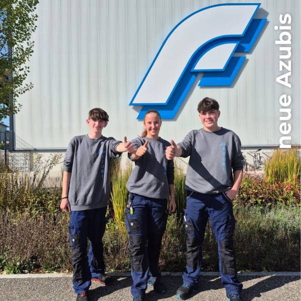 #AusbildungBeiFischer, #HandwerkMitHerz, #ZukunftGestalten, #Teamwork, #fischeredelstahltechnik, #QualitätInJedemDetail